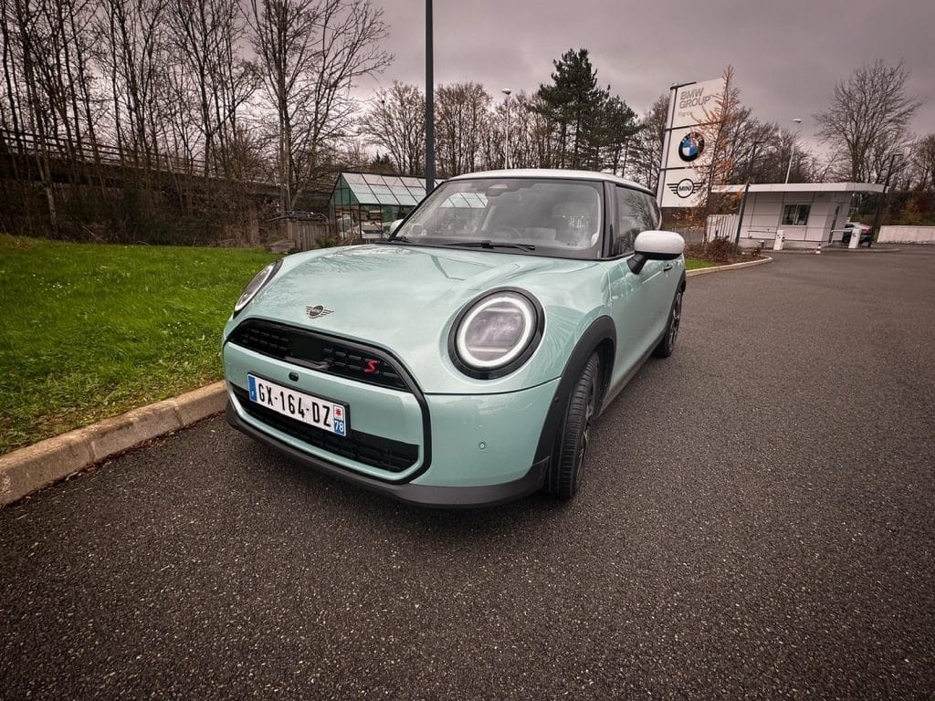 MINI Cooper S - 3/4 Face