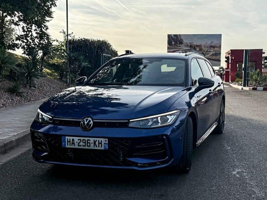 volkswagen passat ehybrid (1)