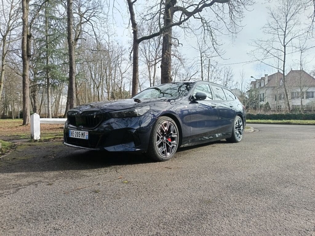 bmw i5 touring (1)